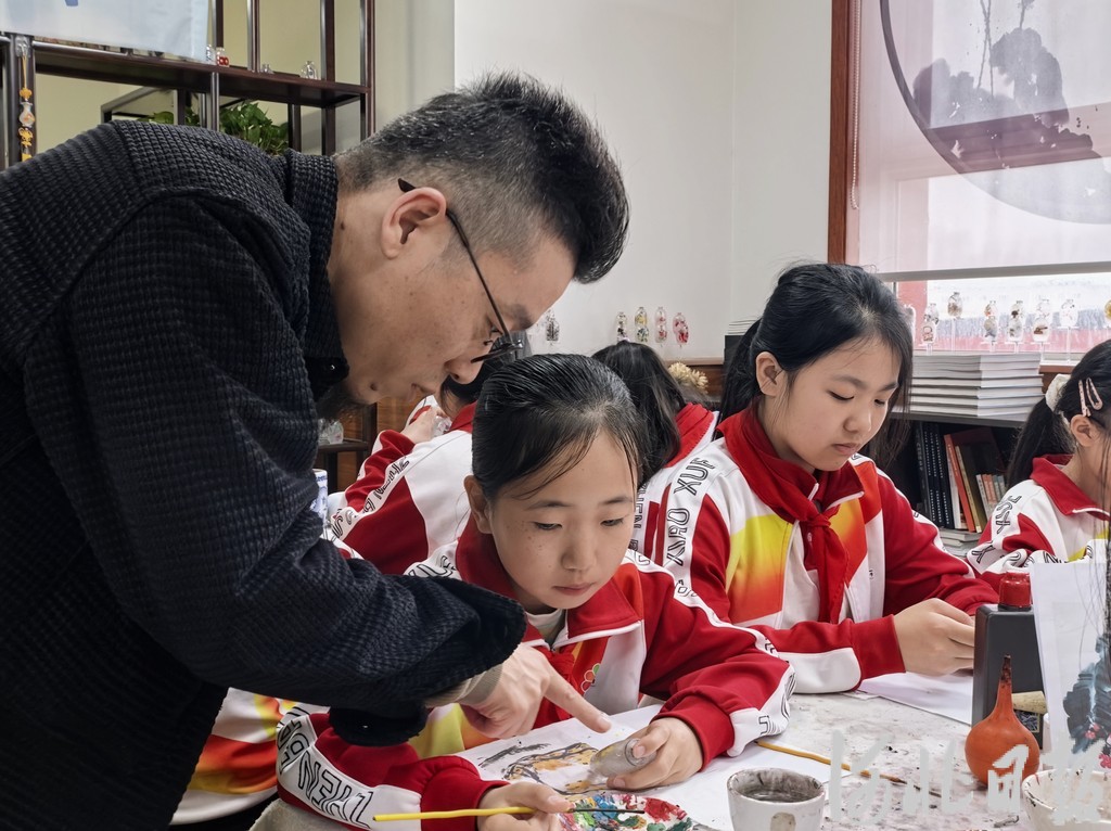 保定新闻网 - 文化中国行 | 非遗“青春派”·粘跃峰:不守旧的新生代“守艺人”